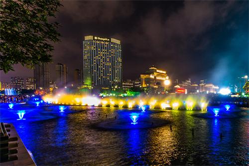 1656388068469375.jpg 如何做好建筑亮化工程?選對團隊最重要